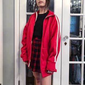 Red retro feel zip up sweatshirt.